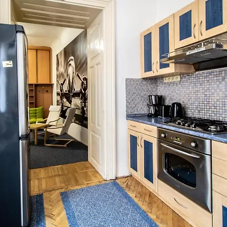 Jewish Synagogue Ruterra Apartment